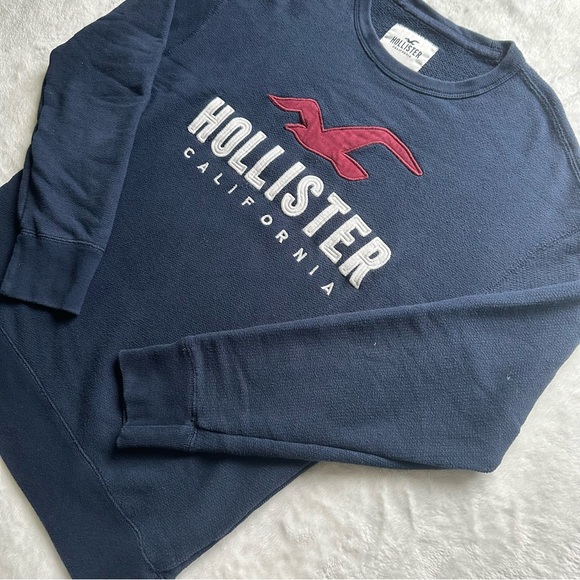Classic Hollister Logo Crewneck Sweater - Picture 6 of 7